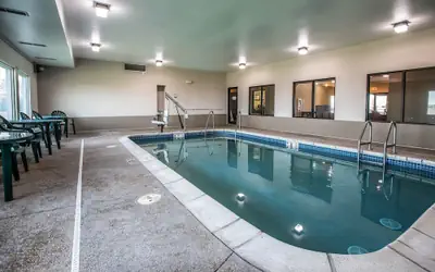 Quality Inn & Suites Mendota near I-39