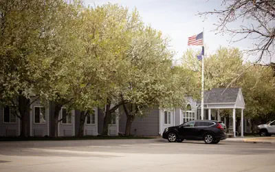 Monument Inn & Suites