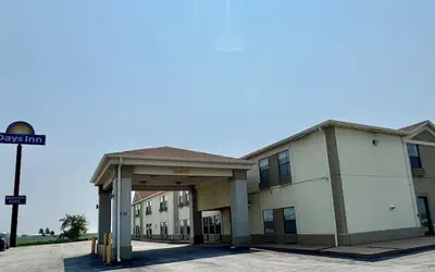 Days Inn by Wyndham Walcott Davenport