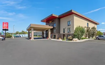Red Roof Inn PLUS+ & Suites Malone