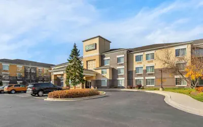 Extended Stay America Select Suites Chicago Lombard Oakbrook