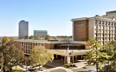 Doubletree by Hilton McLean Tysons