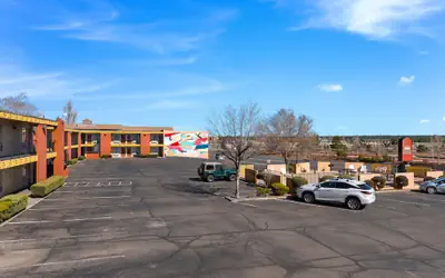 Kings House Motor Hotel