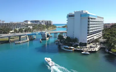 Waterstone Resort & Marina Boca Raton, Curio Collection by Hilton