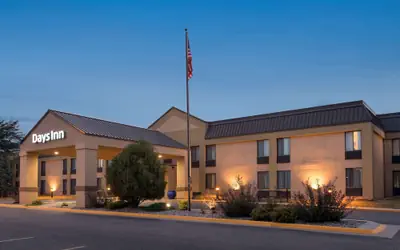 Days Inn by Wyndham Fargo/West Acres