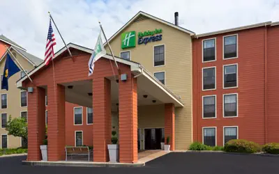 Holiday Inn Express Grants Pass by IHG