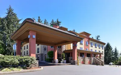 Holiday Inn Express Portland South-Lake Oswego by IHG