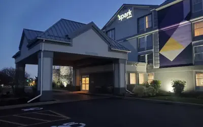 Spark by Hilton Rochester University Area