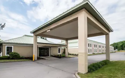 Clarion Inn & Suites Cortland - University Area
