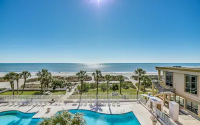 Ocean Crest Inn and Suites