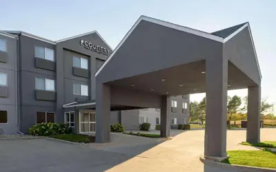 Country Inn & Suites by Radisson, Brookings, SD