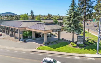 Red Lion Inn & Suites Deschutes River Bend