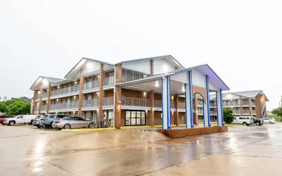 Days Inn & Suites by Wyndham Bossier City/Casino Area