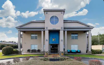 Econo Lodge at the University