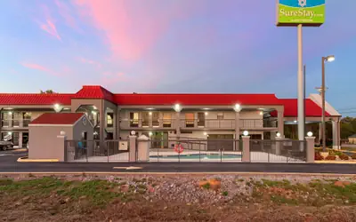 SureStay Hotel by Best Western Lenoir City