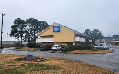 Americas Best Value Inn & Suites Little Rock at Scott Hamilton Dr