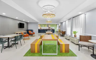 Spark by Hilton Des Plaines Chicago O'Hare