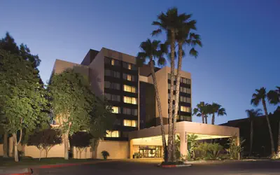DoubleTree by Hilton Fresno Convention Center