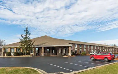 Baymont by Wyndham Louisville South I 65