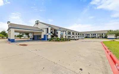 Days Inn by Wyndham McKinney