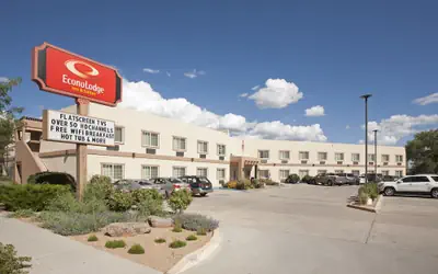 Econo Lodge Inn & Suites Santa Fe South