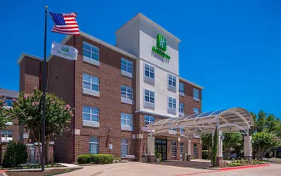 Holiday Inn & Suites Dallas-Addison by IHG