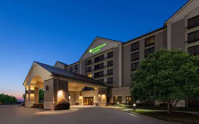 Wyndham Garden Kansas City Airport