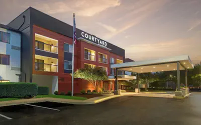 Courtyard by Marriott Frederick
