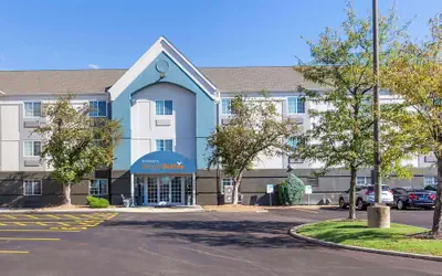 Sonesta Simply Suites  St Louis Earth City