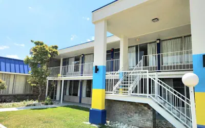 Days Inn by Wyndham Seguin TX