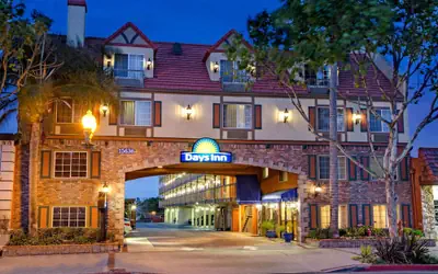 Days Inn by Wyndham Los Angeles LAX/Redondo/Manhattan Beach