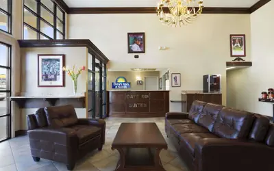 Days Inn & Suites by Wyndham Tuscaloosa - Univ. of Alabama