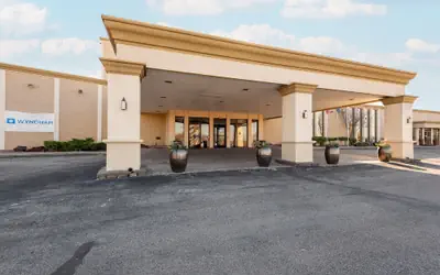 Wyndham Omaha / West Dodge