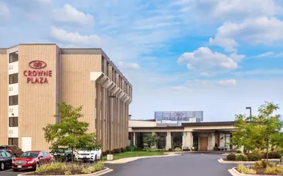 Crowne Plaza Milwaukee Airport by IHG