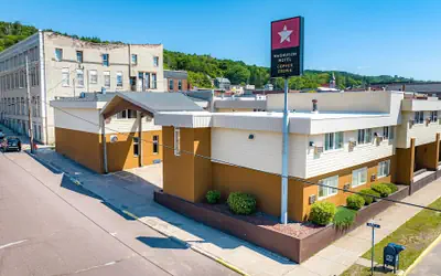 Magnuson Hotel Copper Crown