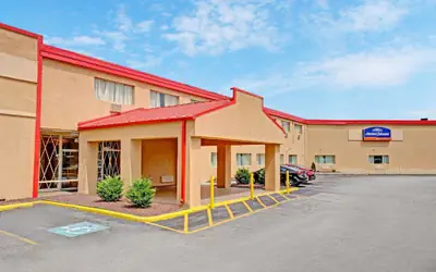 Howard Johnson by Wyndham Pikesville