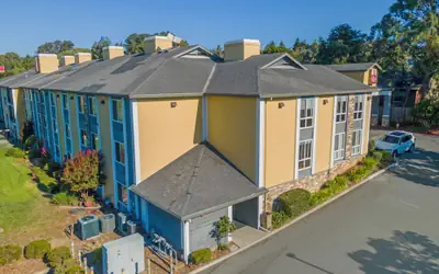 Best Western Plus Heritage Inn