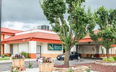 Quality Inn & Suites Kansas City I-435N Near Sports Complex