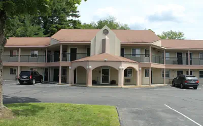 Howard Johnson by Wyndham Lenox