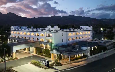 DoubleTree by Hilton Chatsworth