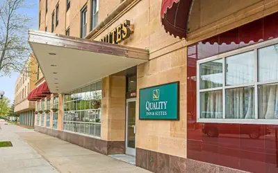 Quality Inn & Suites Virginia MN