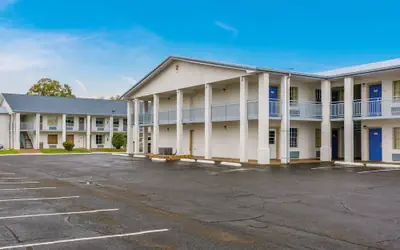 Motel 6 Alexandria, LA - South