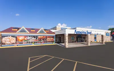 AmericInn & Suites By Wyndham Baraboo Event Center