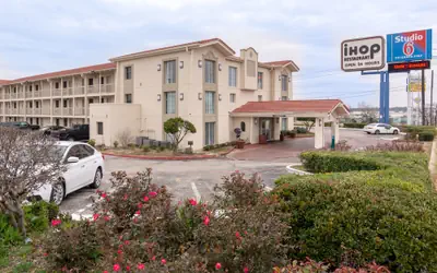 Studio 6 Fort Worth, TX - West Medical Center