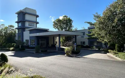 Best Western Premier Plainview-Long Island Hotel