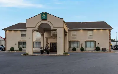 Quality Inn Saint Louis Airport