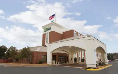Holiday Inn Express Fredericksburg Southpoint by IHG