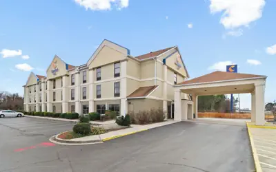 Comfort Inn Dunn near I-95