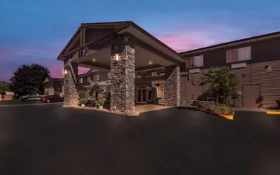 Best Western University Inn & Suites