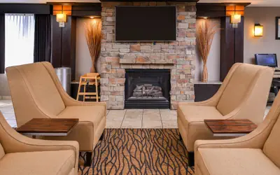 Holiday Inn Express & Suites Topeka West I-70 Wanamaker by IHG